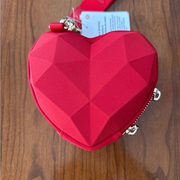 lululemon Geometric Red Hard Heart Wristlet pouch - Picture 2 of 3